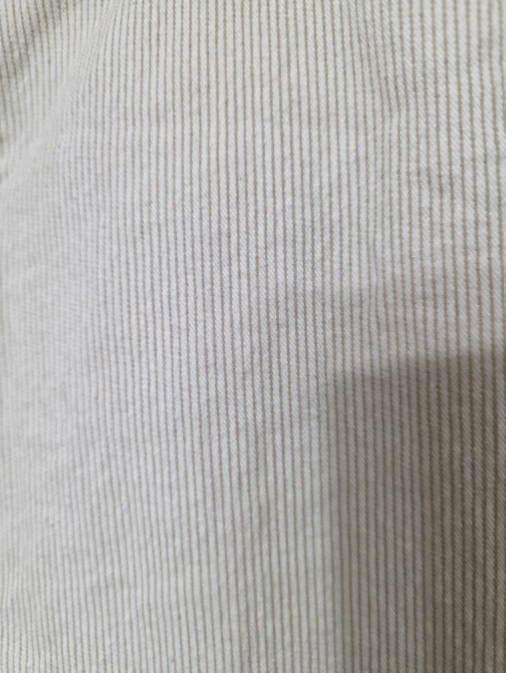 Gloria Vanderbilt Cream Pinstripe Denim Jeans - Picture 3 of 6
